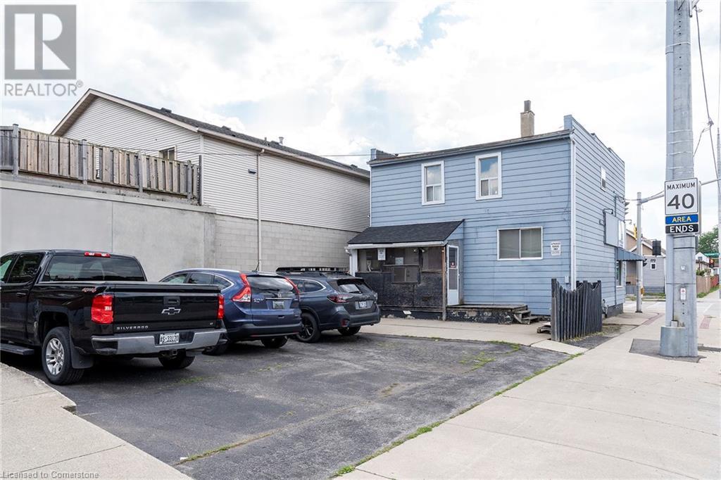 Photo 16 of 124 Parkdale Avenue N, Hamilton ON
