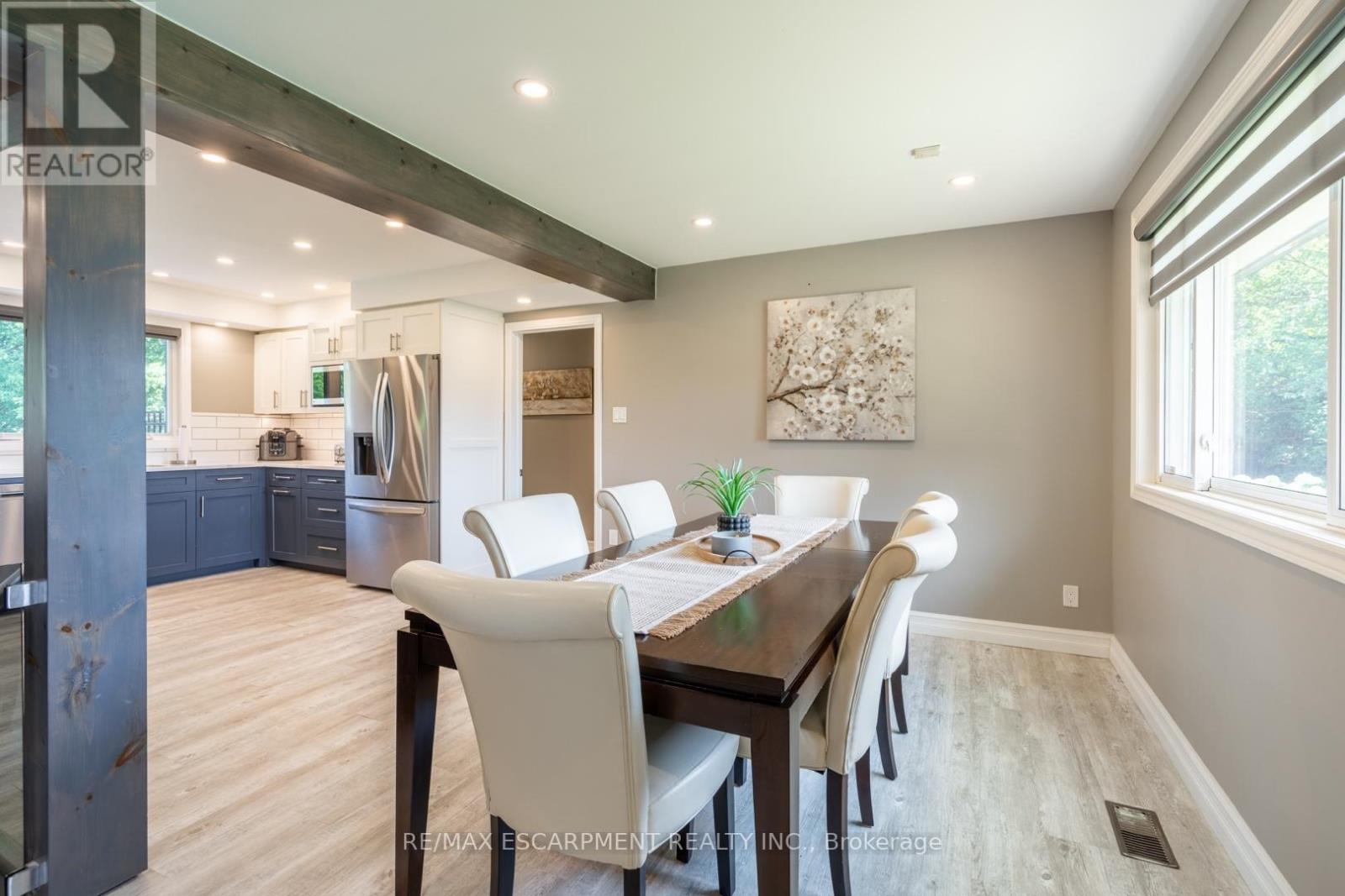 Photo 8 of 2172 Centre Road, Hamilton ON
