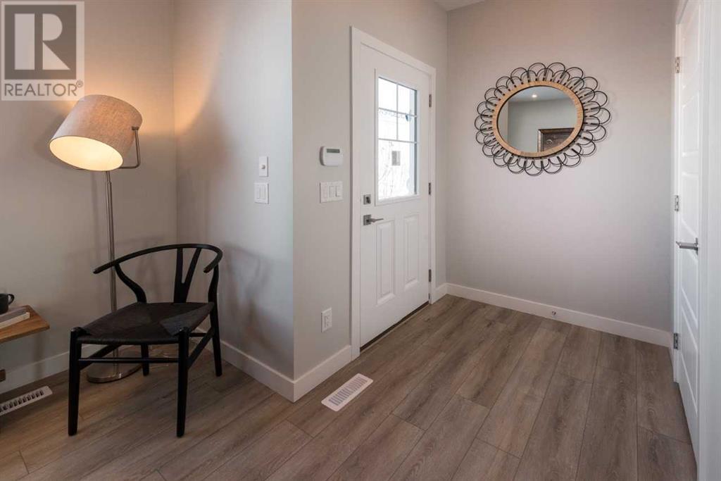 Photo 4 of 129 Hotchkiss Way Se, Calgary AB