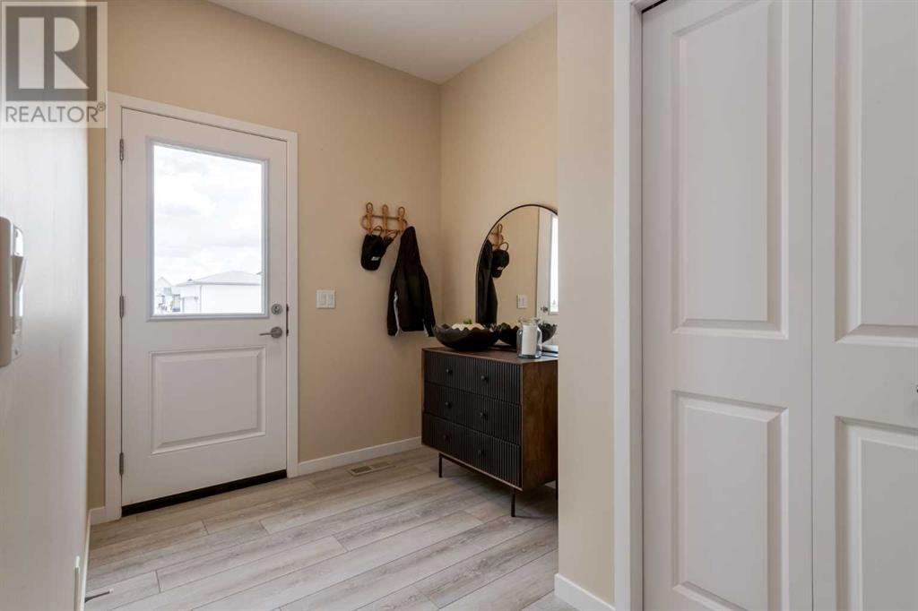 Photo 21 of 36 Ellen Lane, Crossfield AB