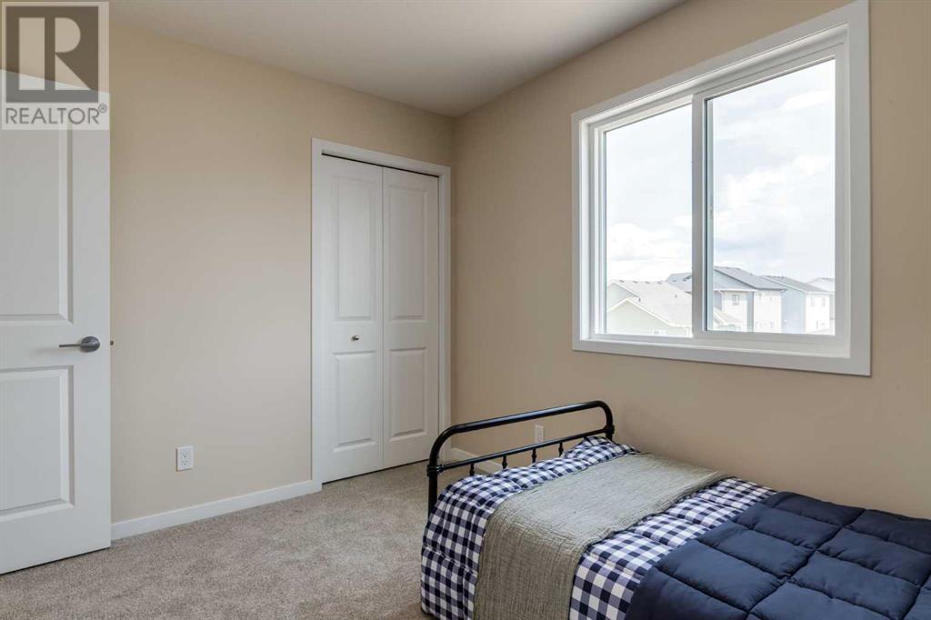 Photo 38 of 36 Ellen Lane, Crossfield AB