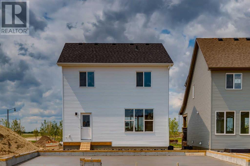 Photo 43 of 36 Ellen Lane, Crossfield AB