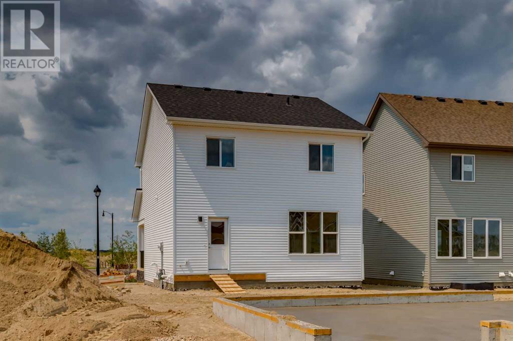 Photo 44 of 36 Ellen Lane, Crossfield AB