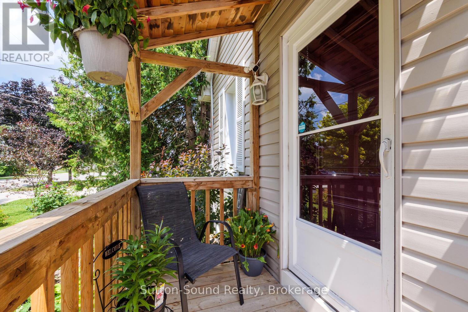 Photo 4 of 1139 4th Avenue W, Owen Sound ON