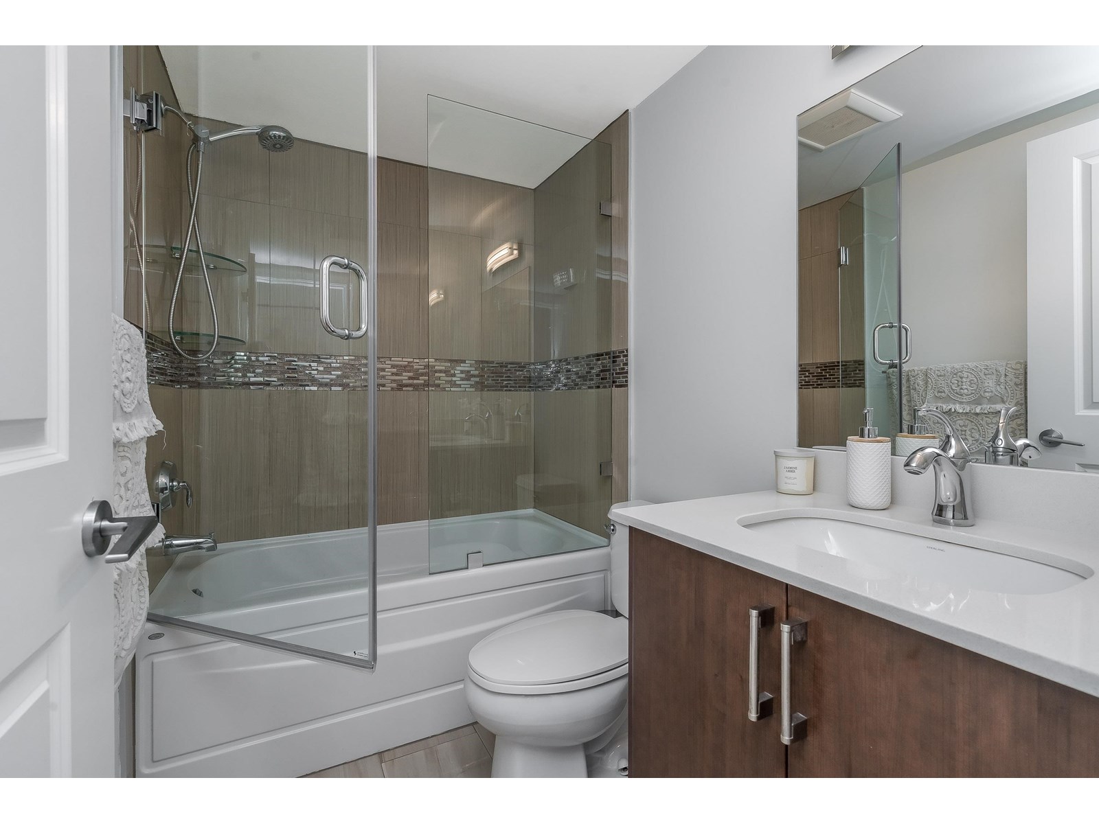 Photo 21 of 255 15850 26 Avenue, Surrey BC