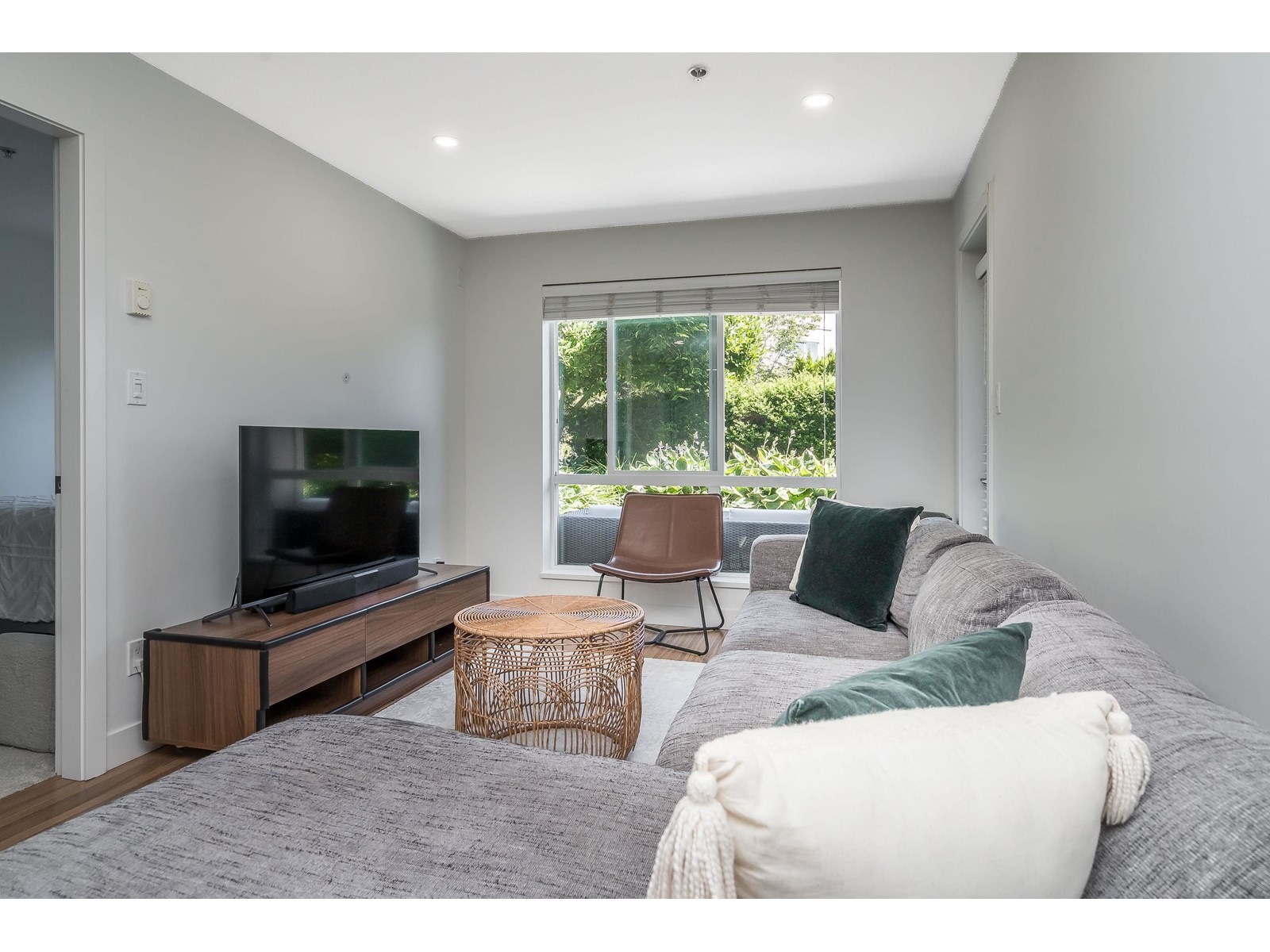 Photo 6 of 255 15850 26 Avenue, Surrey BC
