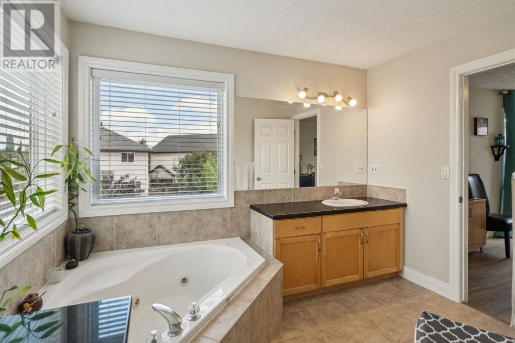 Single Family House for Sale in  Royal Birch Terrace NW Royal Oak Calgary 