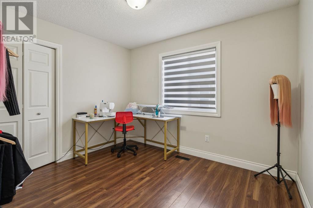 Single Family House for Sale in  Royal Birch Terrace NW Royal Oak Calgary 