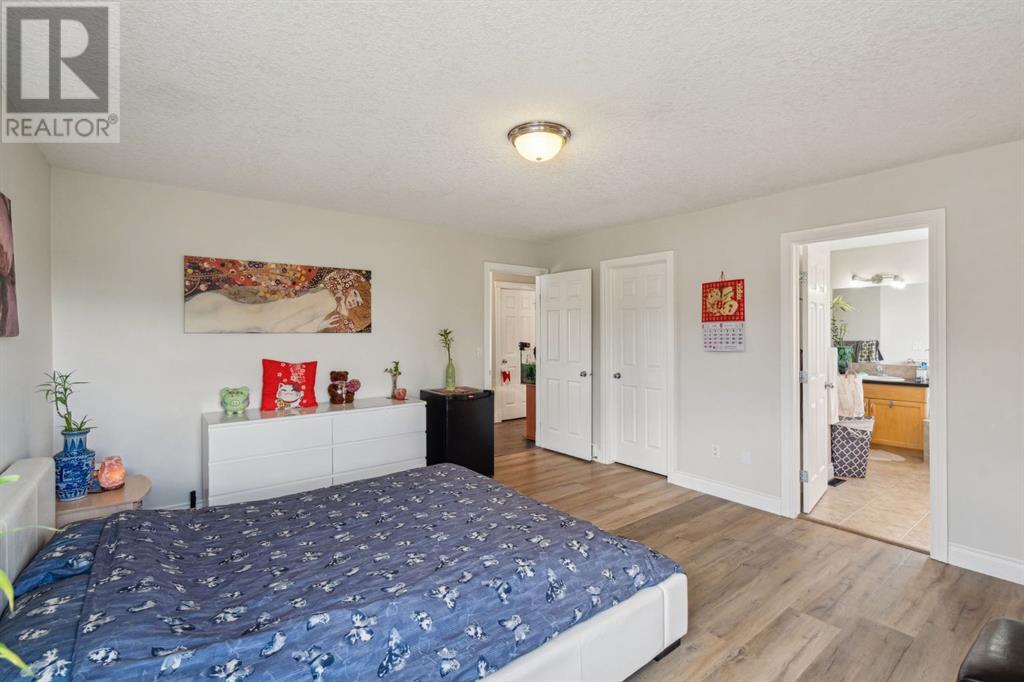 Single Family House for Sale in  Royal Birch Terrace NW Royal Oak Calgary 