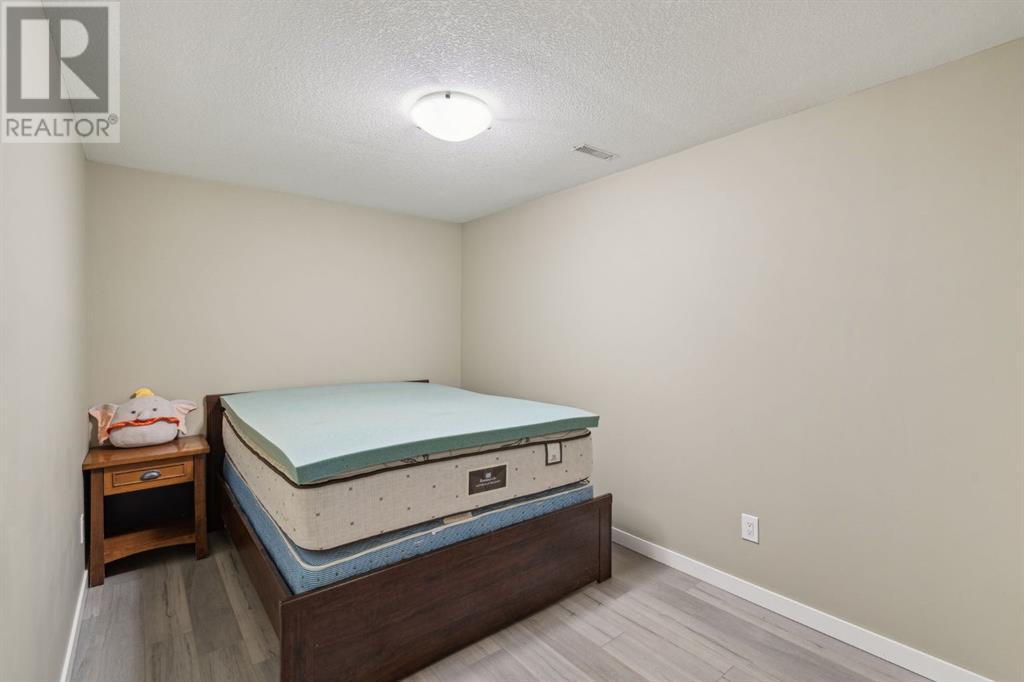 Single Family House for Sale in  Royal Birch Terrace NW Royal Oak Calgary 