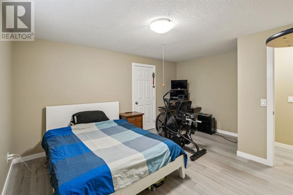 Single Family House for Sale in  Royal Birch Terrace NW Royal Oak Calgary 