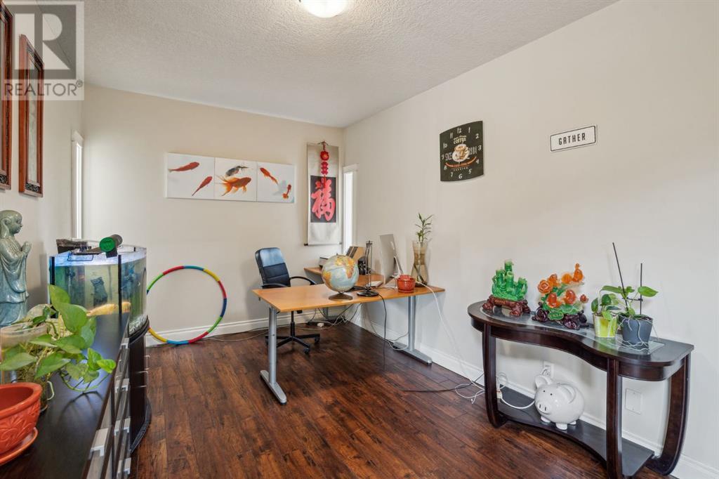 Single Family House for Sale in  Royal Birch Terrace NW Royal Oak Calgary 