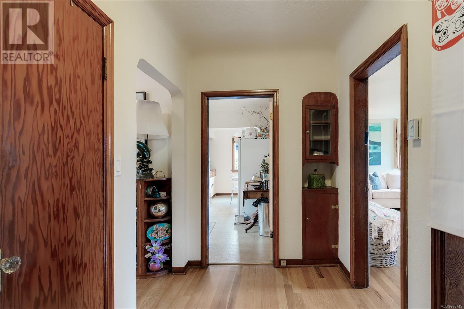 Photo 6 of 2075 Lorne Terr, Oak Bay BC