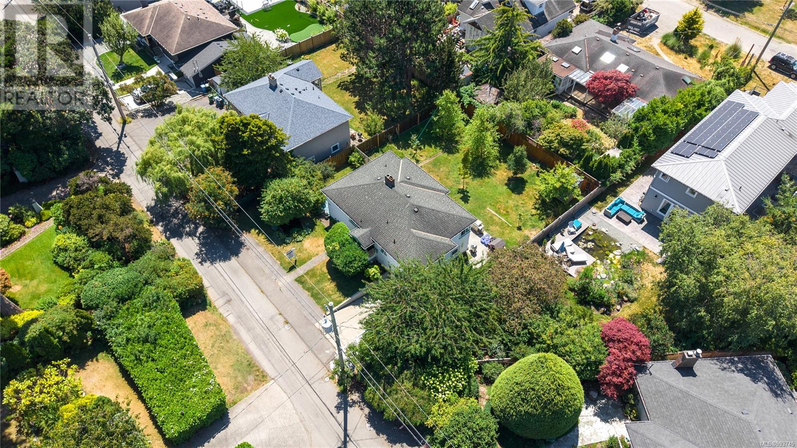Photo 5 of 2075 Lorne Terr, Oak Bay BC