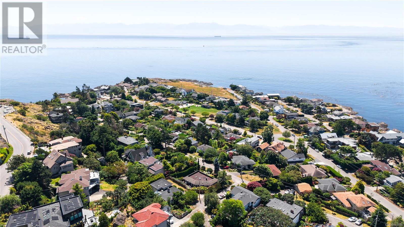 Photo 42 of 2075 Lorne Terr, Oak Bay BC