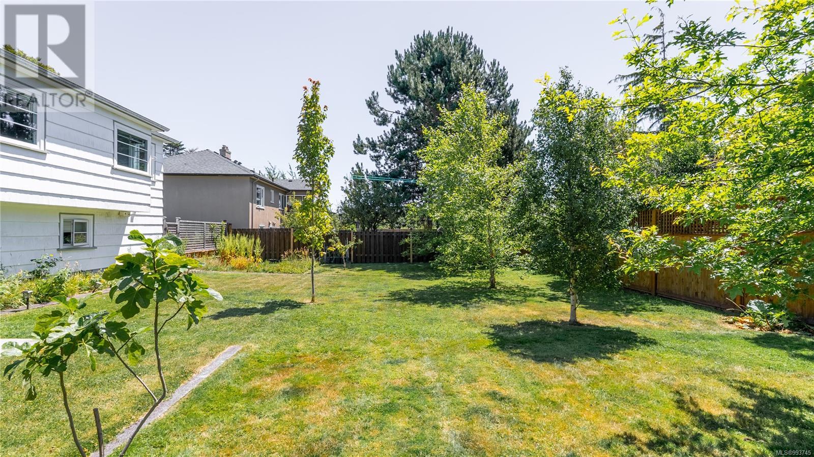 Photo 31 of 2075 Lorne Terr, Oak Bay BC