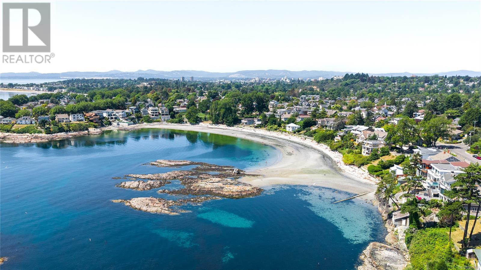 Photo 41 of 2075 Lorne Terr, Oak Bay BC