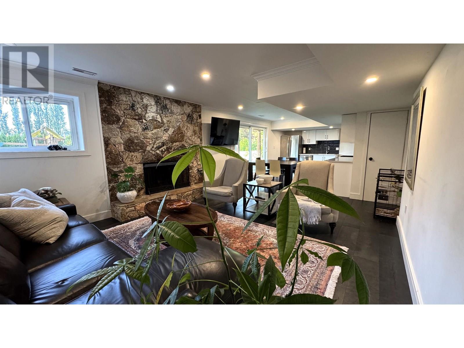 Photo 21 of 21673 Exeter Avenue, Maple Ridge BC