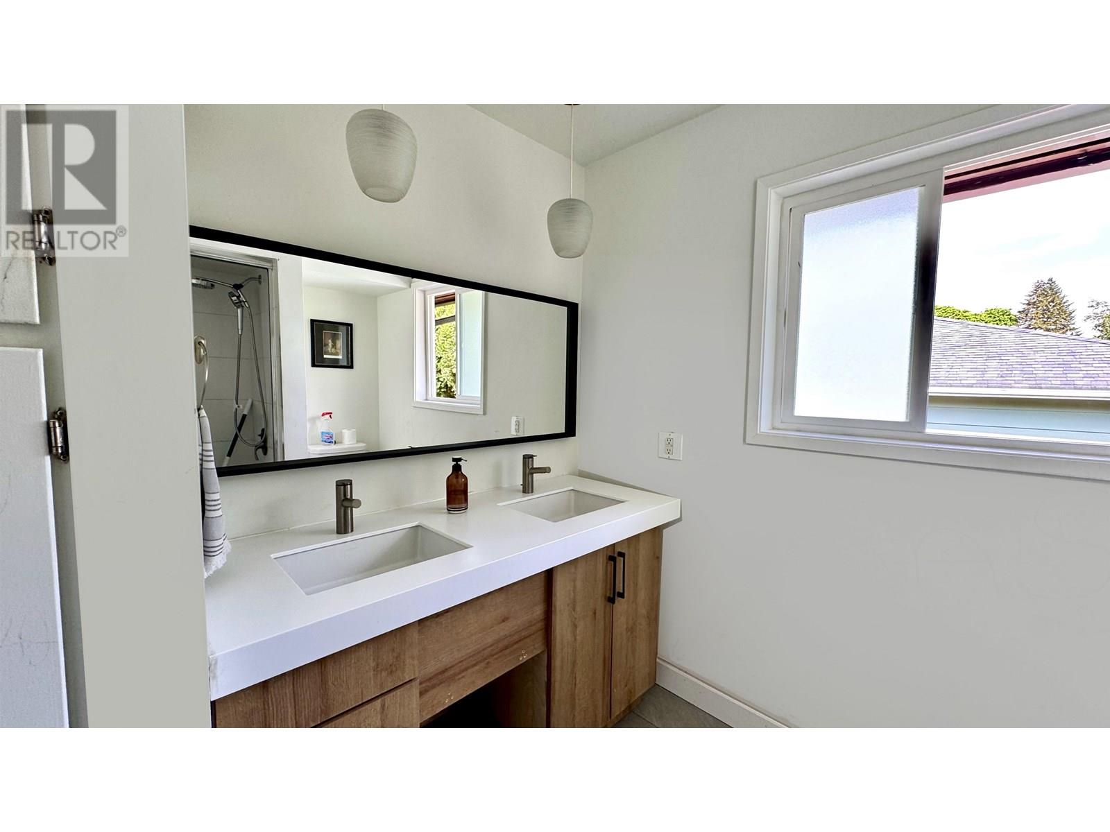 Photo 18 of 21673 Exeter Avenue, Maple Ridge BC