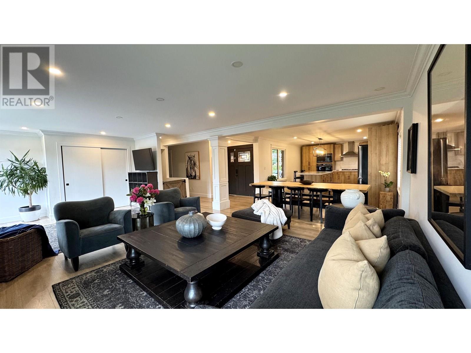 Photo 2 of 21673 Exeter Avenue, Maple Ridge BC
