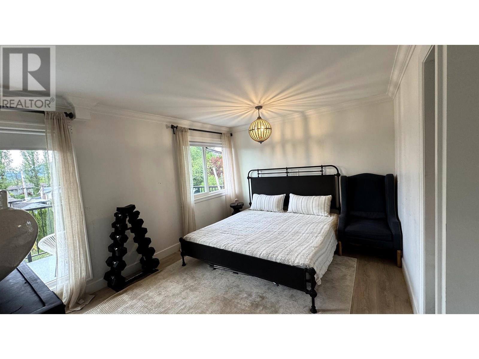 Photo 12 of 21673 Exeter Avenue, Maple Ridge BC