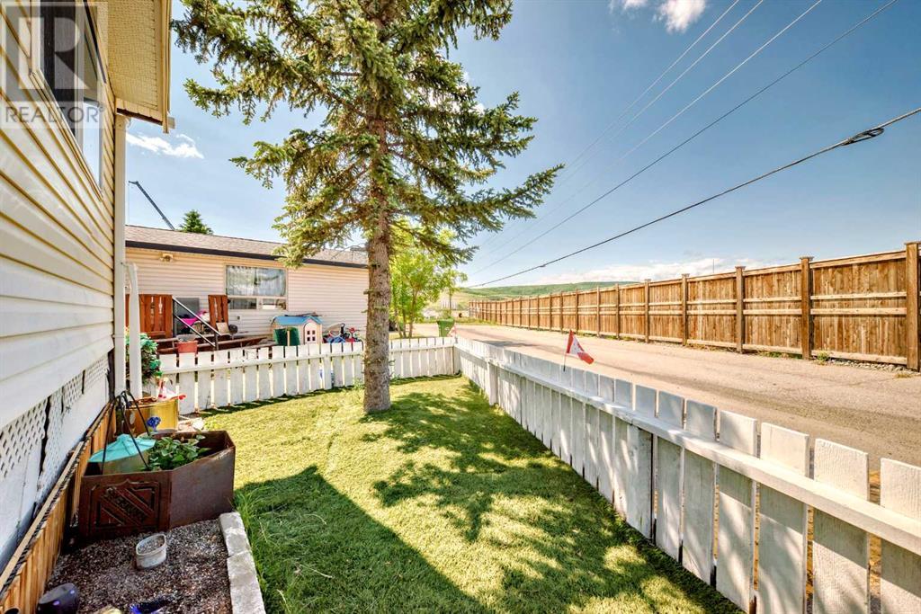 Single Family House Mobile Home for Sale in    Street NW Greenwood/Greenbriar Calgary 
