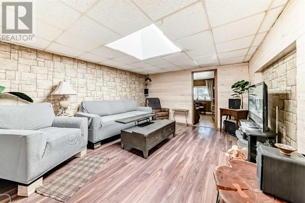 Single Family House Mobile Home for Sale in    Street NW Greenwood/Greenbriar Calgary 