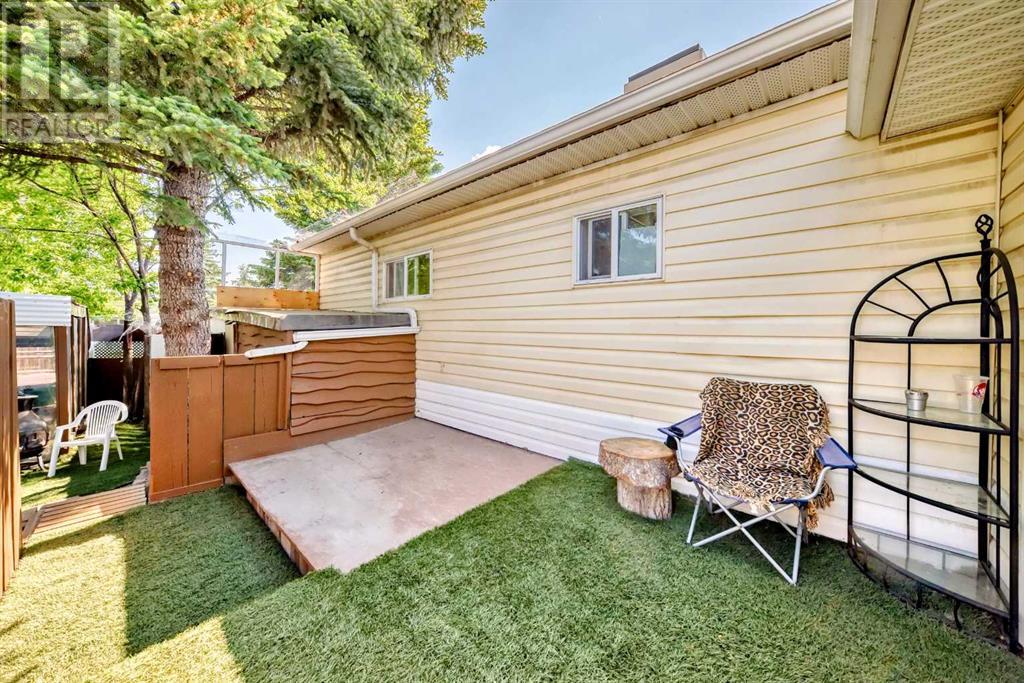 Single Family House Mobile Home for Sale in    Street NW Greenwood/Greenbriar Calgary 