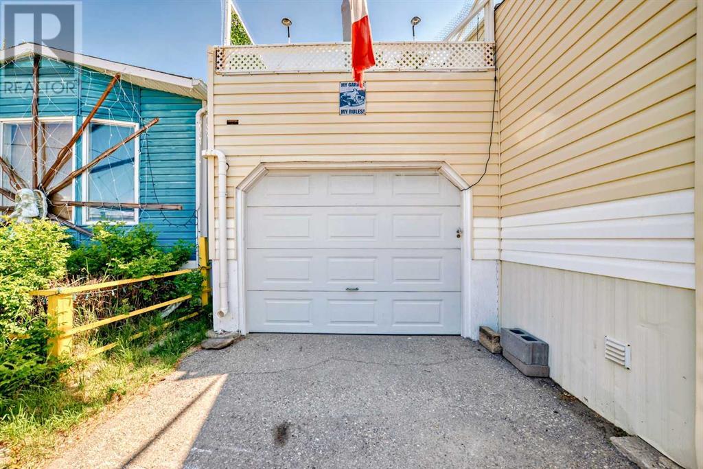 Single Family House Mobile Home for Sale in    Street NW Greenwood/Greenbriar Calgary 