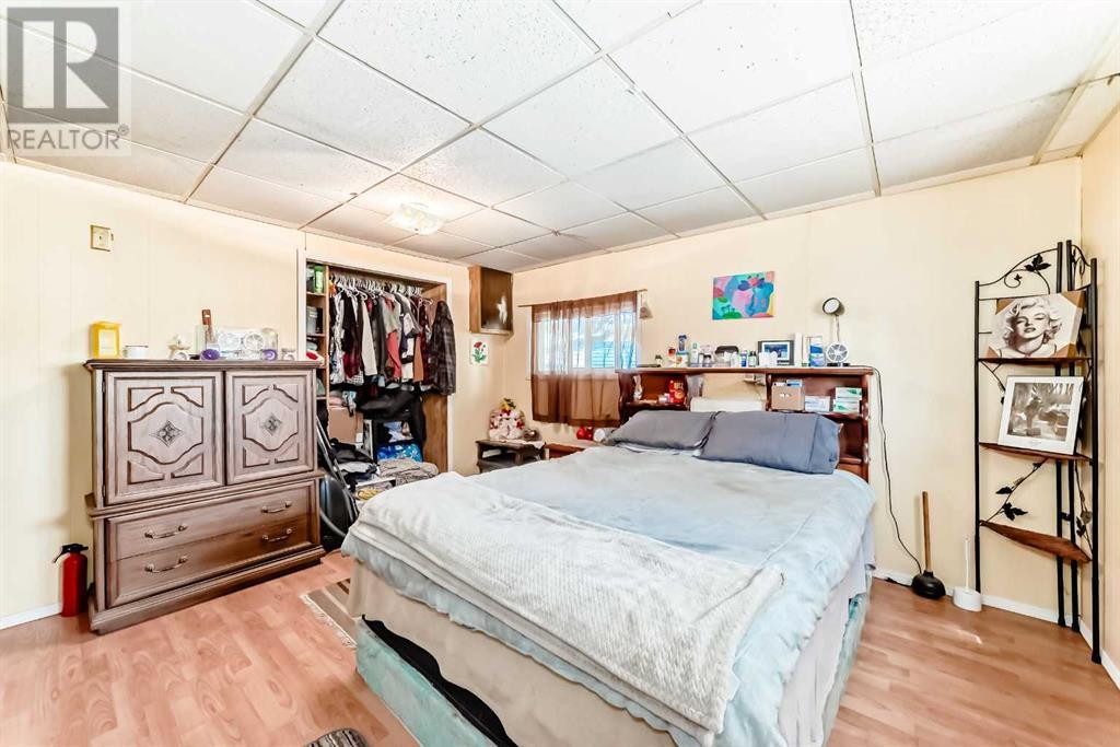 Single Family House Mobile Home for Sale in    Street NW Greenwood/Greenbriar Calgary 