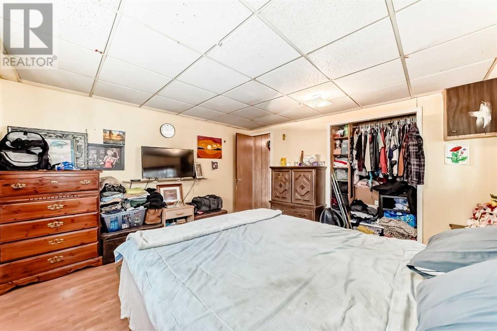 Single Family House Mobile Home for Sale in    Street NW Greenwood/Greenbriar Calgary 