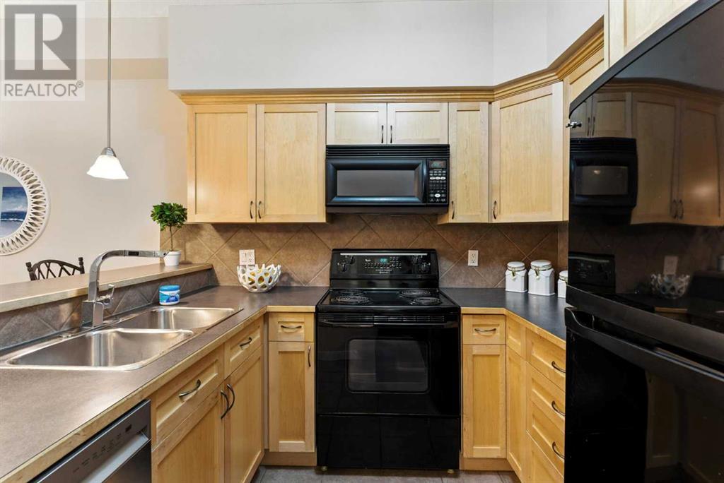 Single Family House for Sale in   Signature Park SW Signal Hill Calgary 