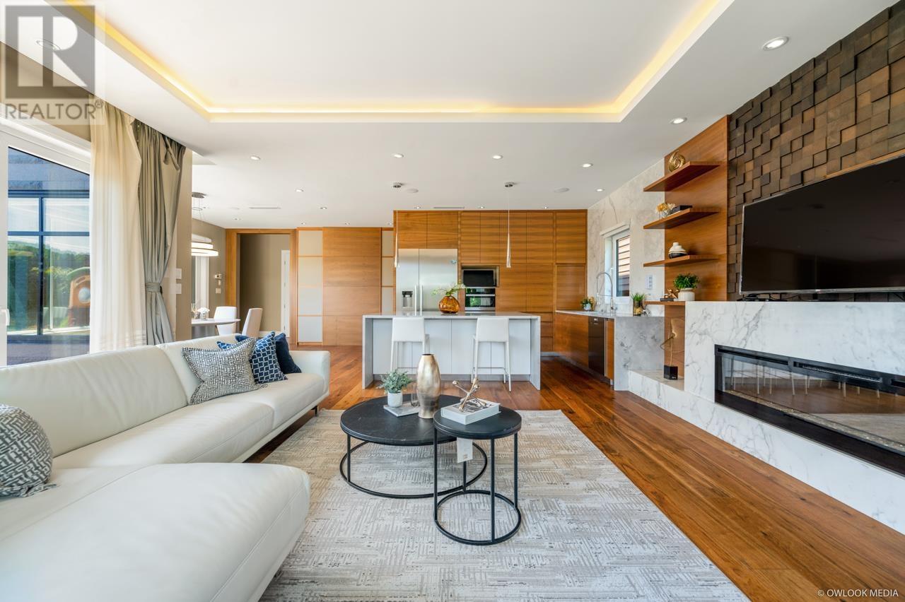 8180 SUNNYWOOD Drive, Richmond