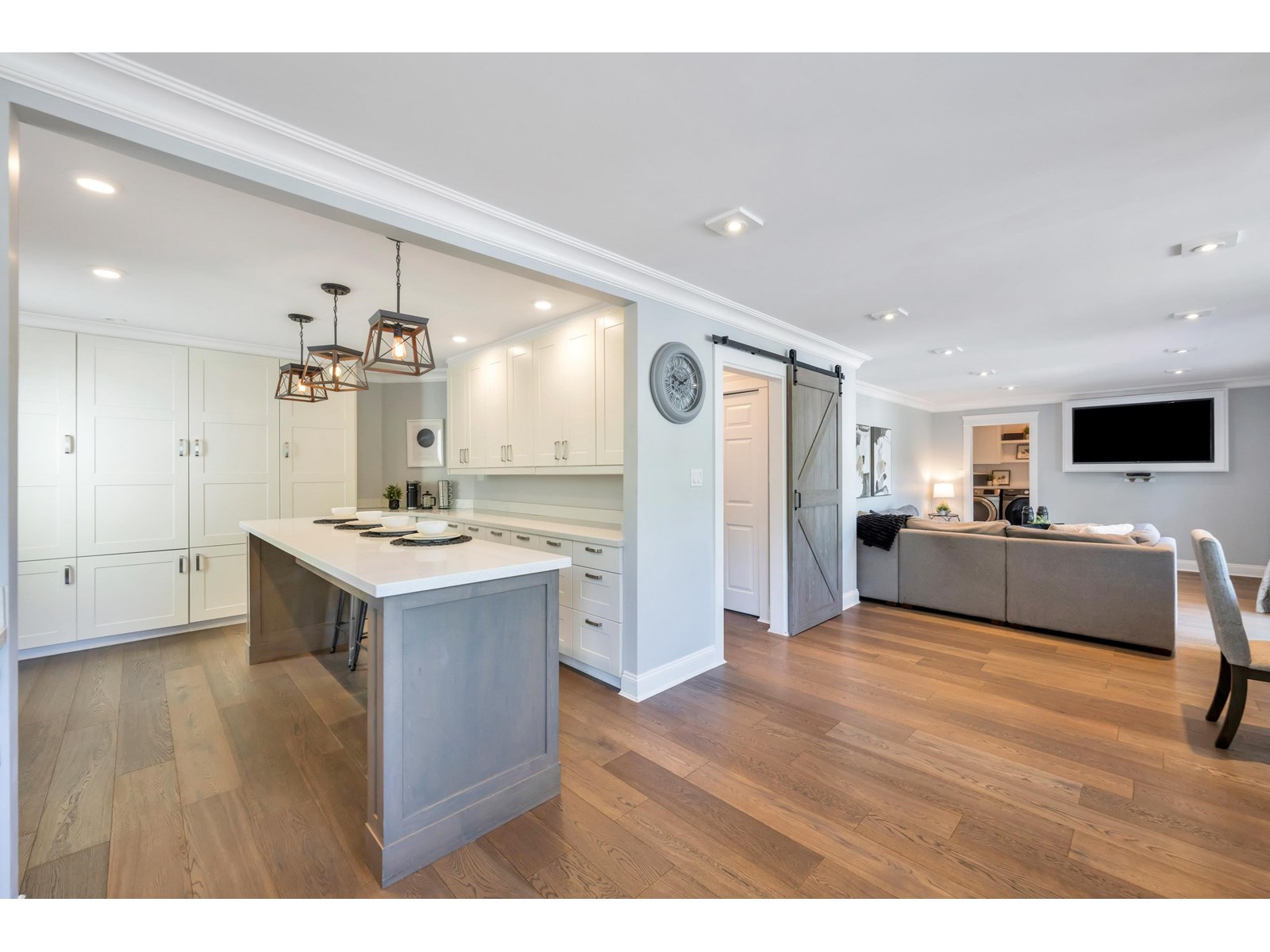 Photo 10 of 22111 46 Avenue, Langley BC