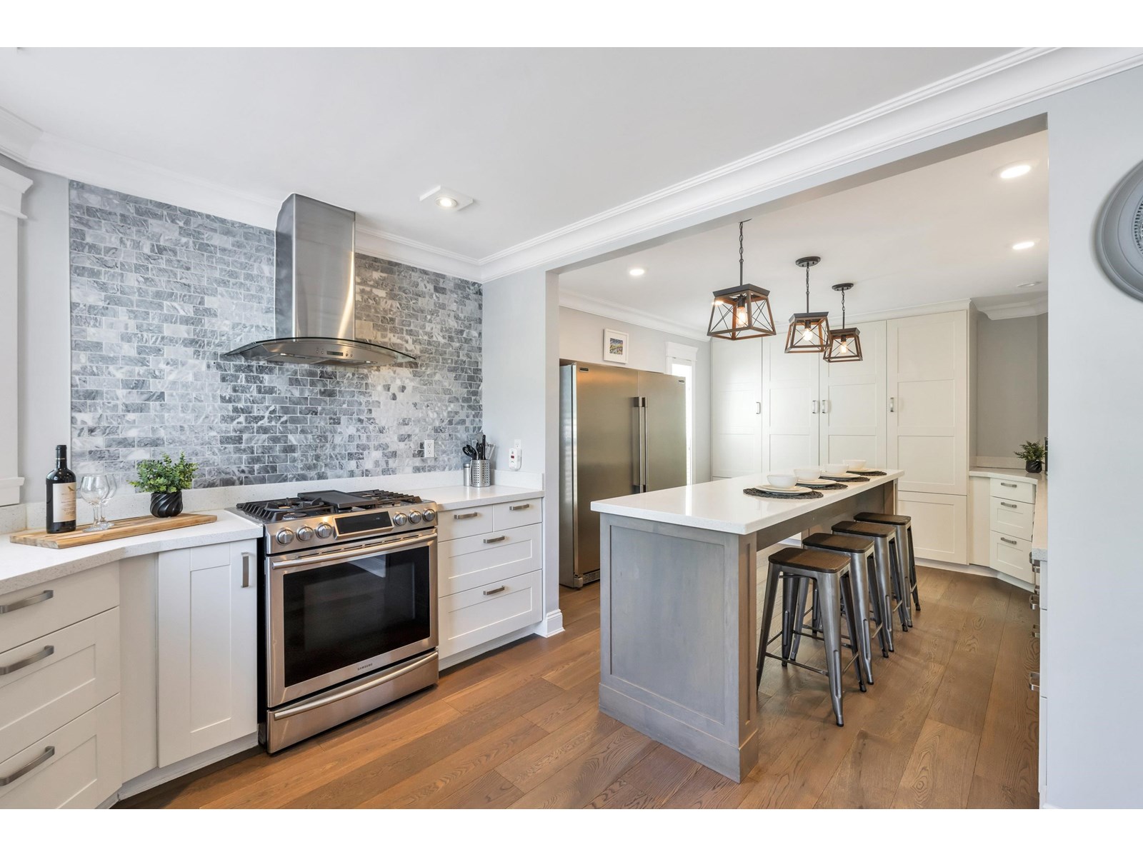 Photo 9 of 22111 46 Avenue, Langley BC
