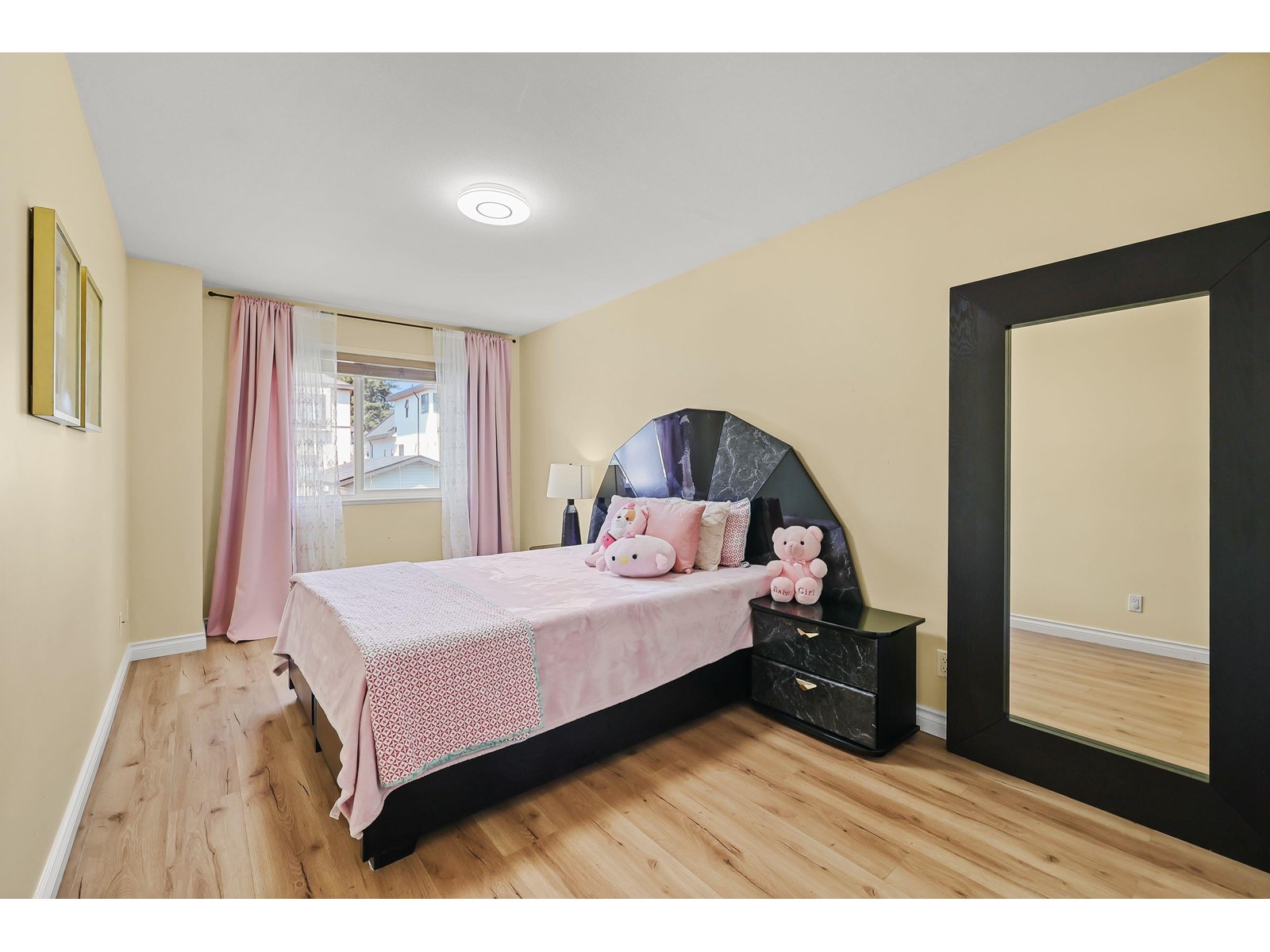 Photo 40 of 18629 56 B Avenue, Surrey BC