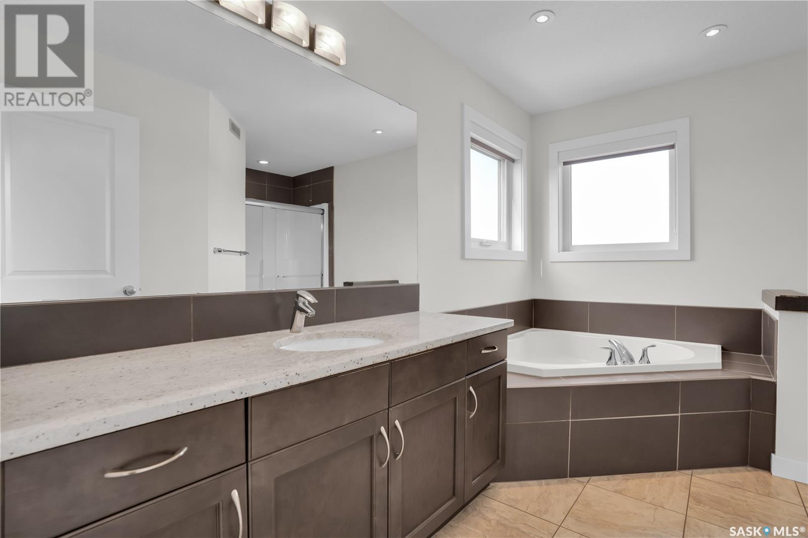 Photo 10 of 4525 Green Water Road E, Regina SK