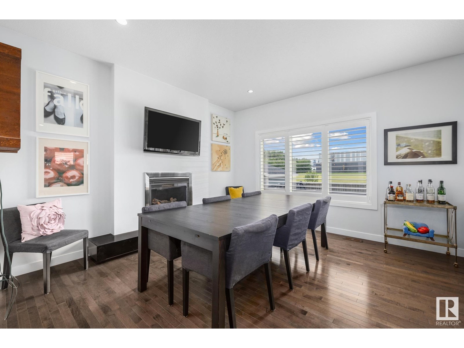 Photo 8 of 21937 94 A Av Nw, Edmonton AB