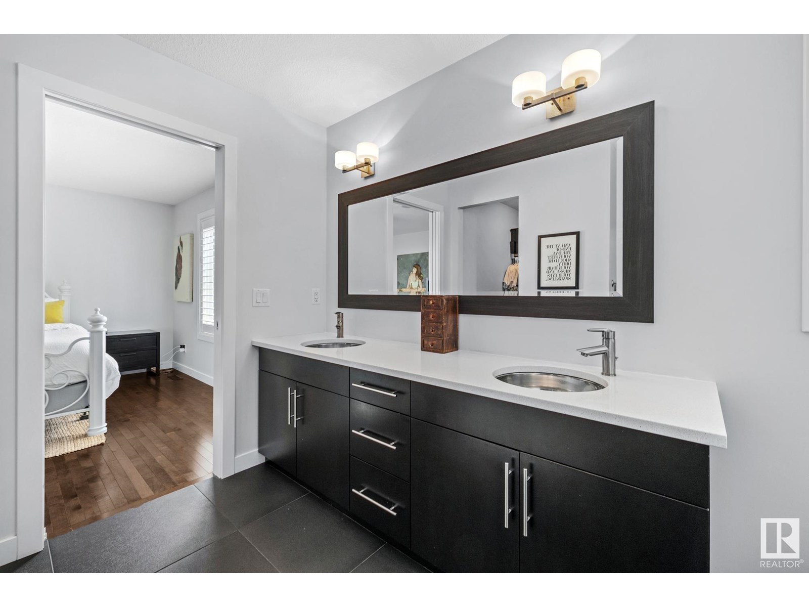 Photo 32 of 21937 94 A Av Nw, Edmonton AB