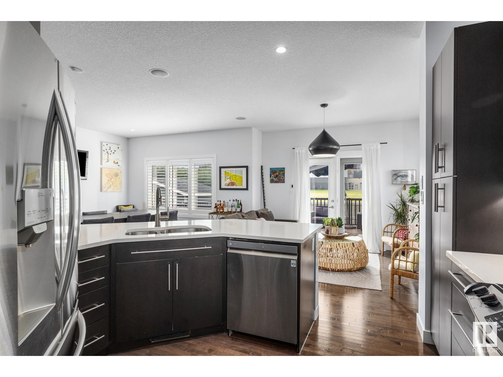Photo 17 of 21937 94 A Av Nw, Edmonton AB