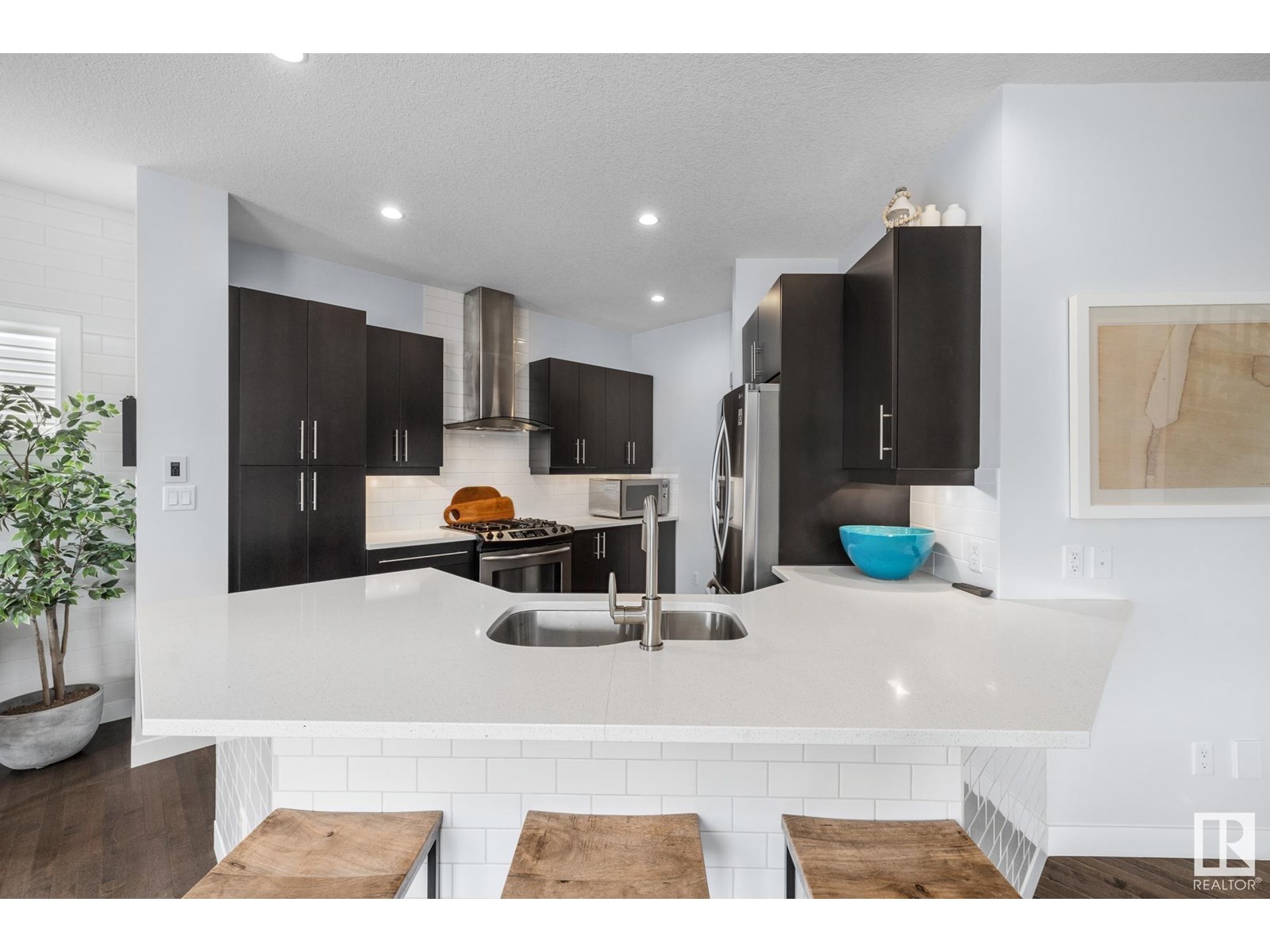 Photo 14 of 21937 94 A Av Nw, Edmonton AB