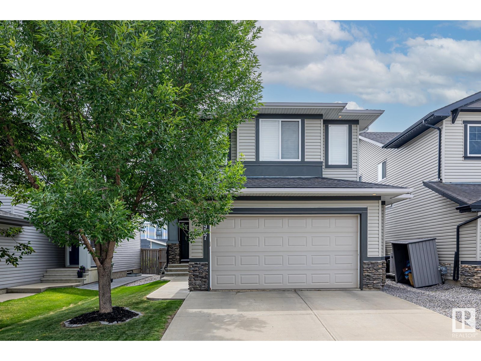 Photo 4 of 21937 94 A Av Nw, Edmonton AB