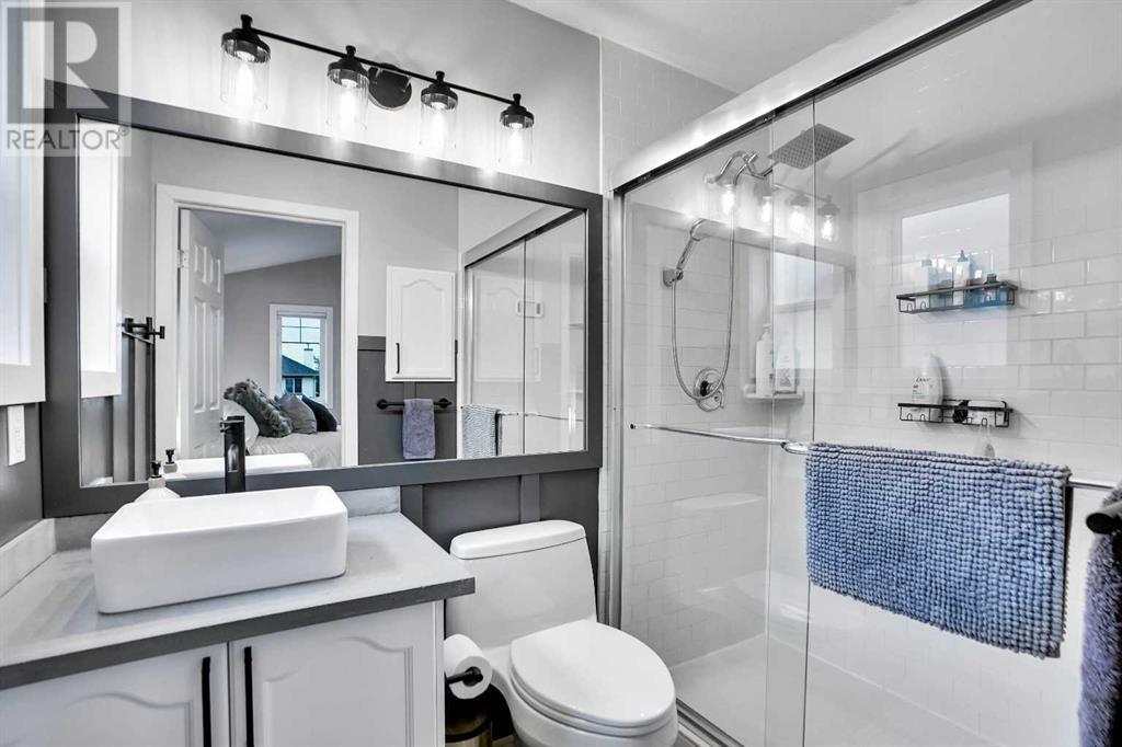 Single Family House for Sale in  Somerglen Cove SW Somerset Calgary 