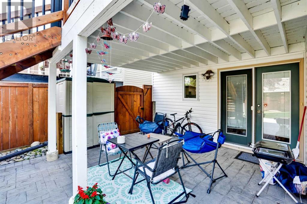 Single Family House for Sale in  Somerglen Cove SW Somerset Calgary 