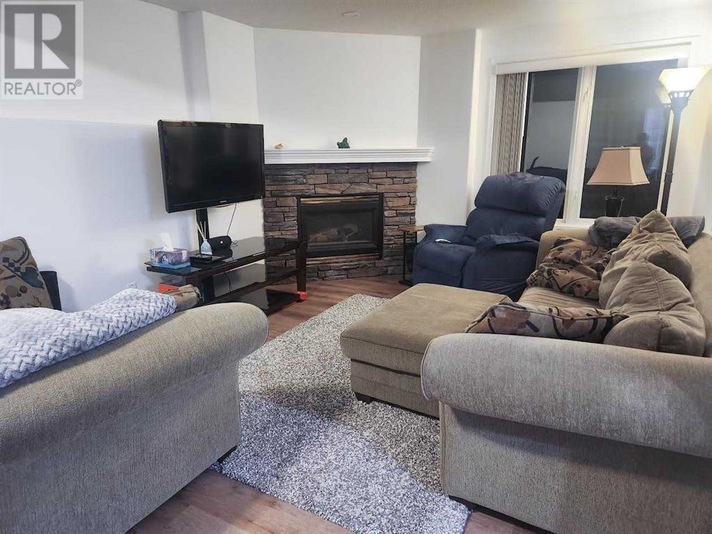 Single Family House for Sale in  Somerglen Cove SW Somerset Calgary 