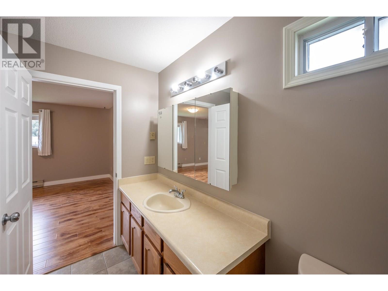 157 Green Avenue W Unit# 201, Penticton