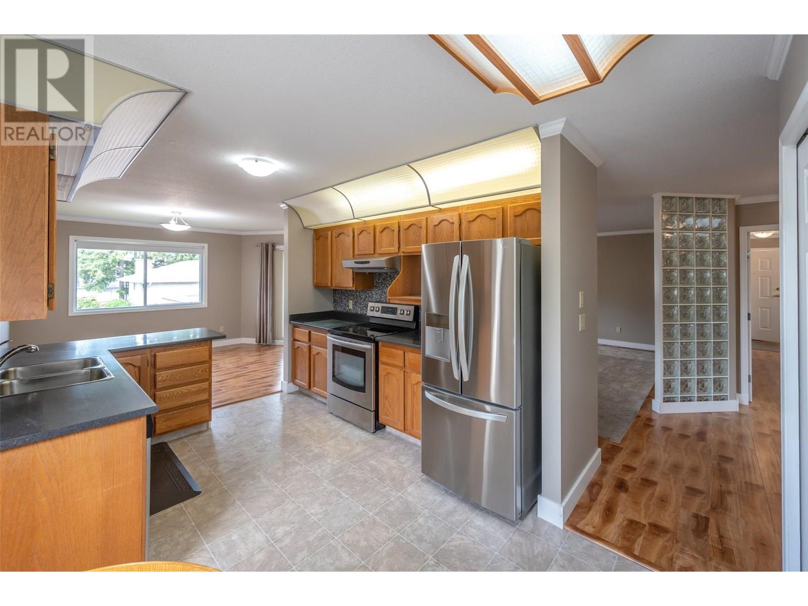 157 Green Avenue W Unit# 201, Penticton