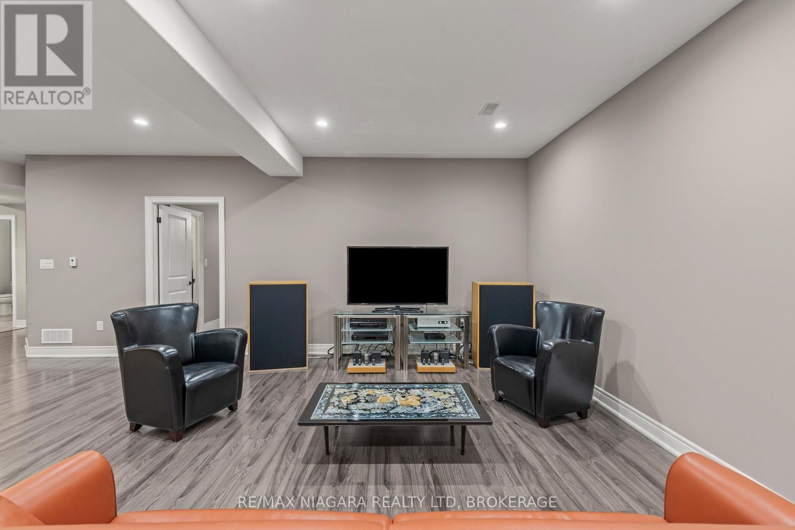 Photo 18 of 44 Stoneridge Crescent, Niagaraonthelake ON