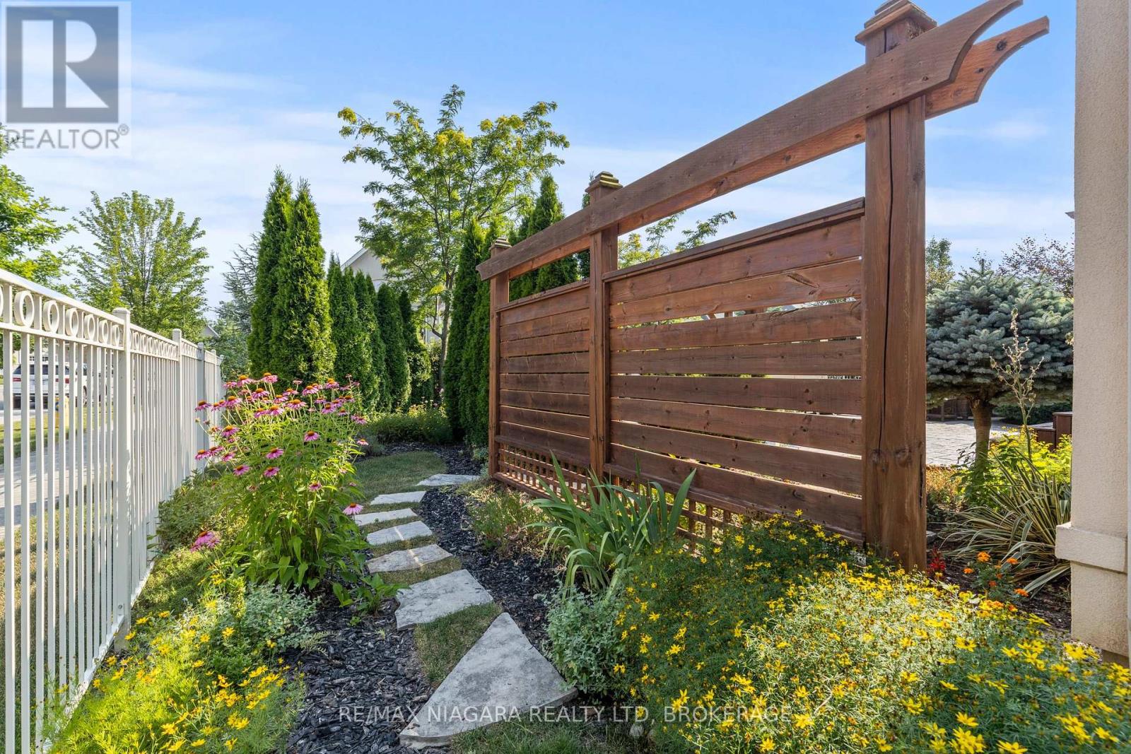 Photo 7 of 44 Stoneridge Crescent, Niagaraonthelake ON