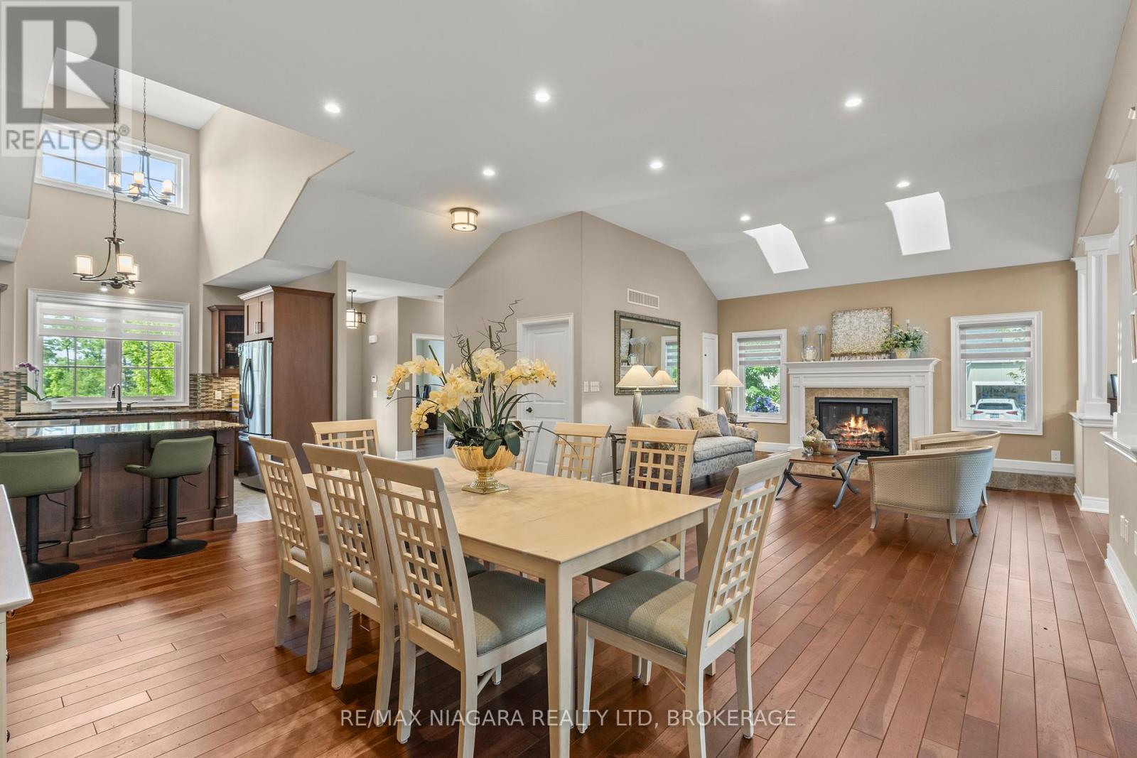 Photo 30 of 44 Stoneridge Crescent, Niagaraonthelake ON